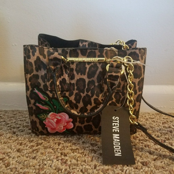 Steve Madden Handbags - Steve Madden Crossbody purse